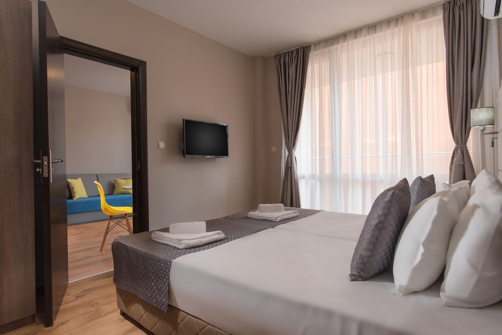 Marina Beach Apartments