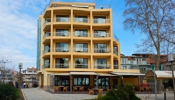 Paradise Hotel - Pomorie