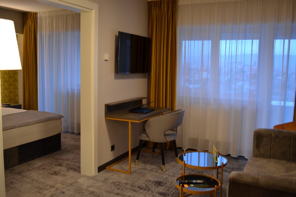 Hotel Univers T