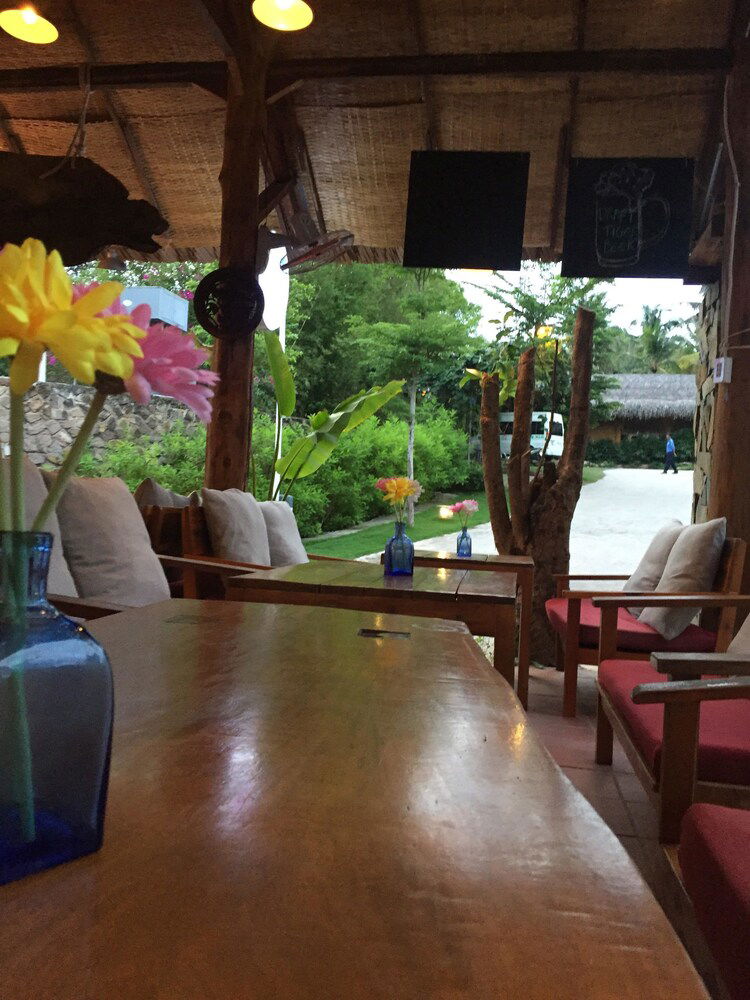 Hotel Langchia Hostel & Bar