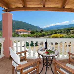 Hotel Iliachtides Villas cazare Karavomylos