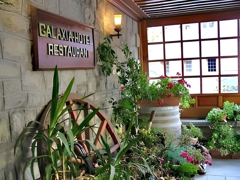 Hotel Galaxias