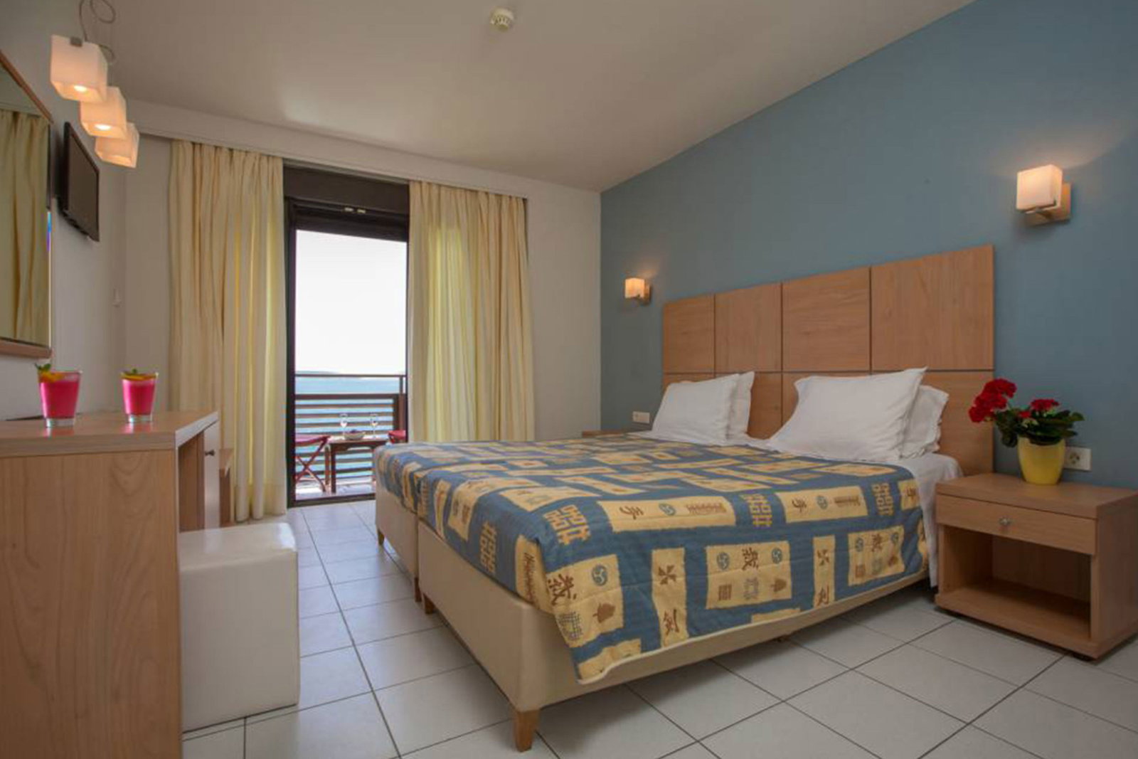 Flisvos Hotel