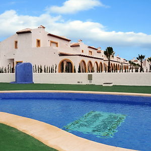 Hotel Santikos Mansion cazare Pyli