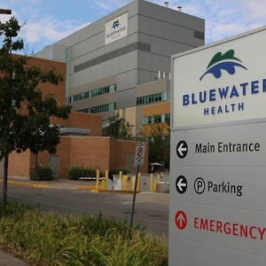 Hotel The Gables Inn cazare Sarnia