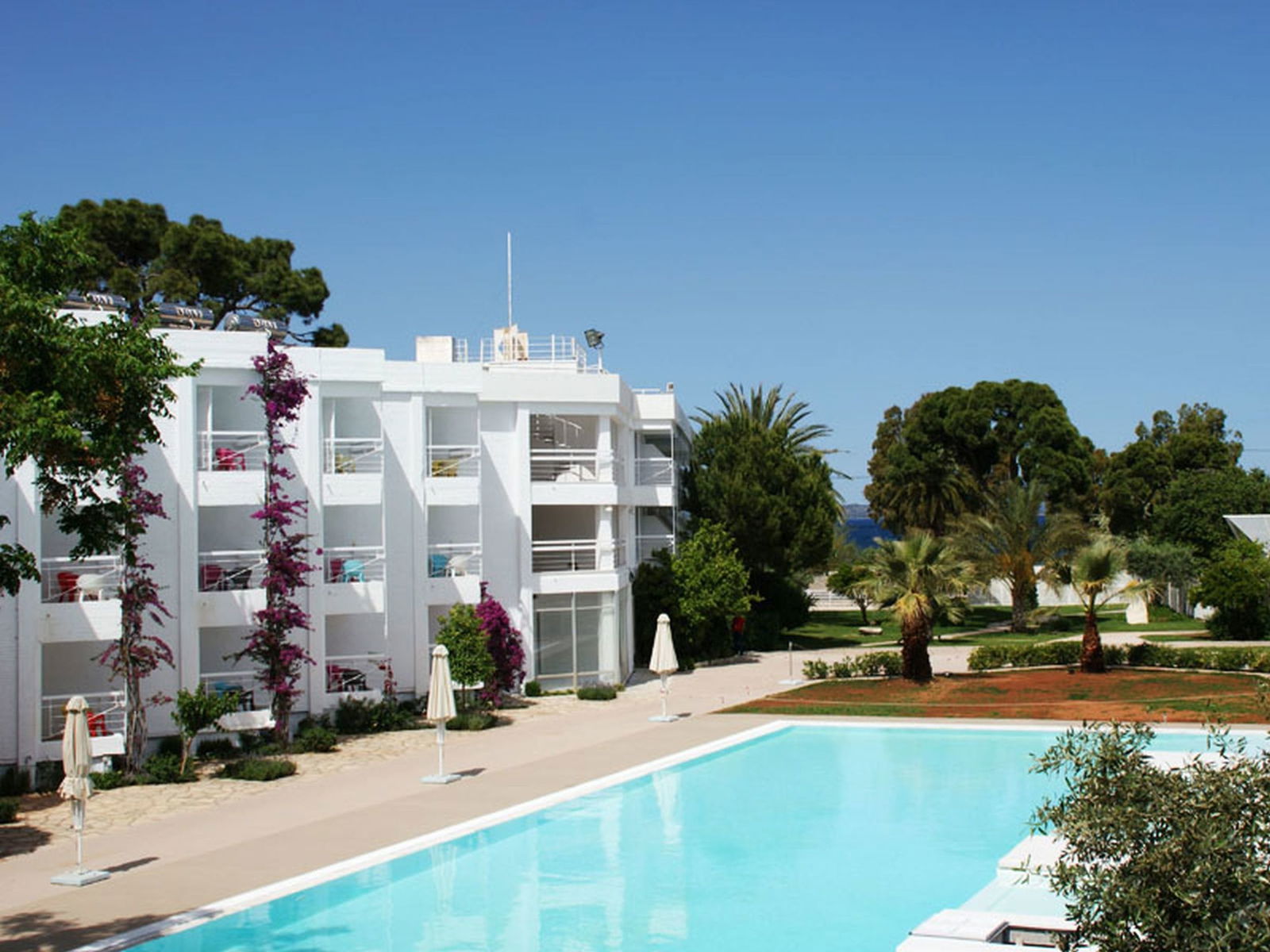 Hotel Marathon Beach