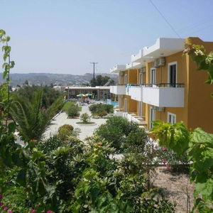 Hotel Manolis Studios cazare Kefalos