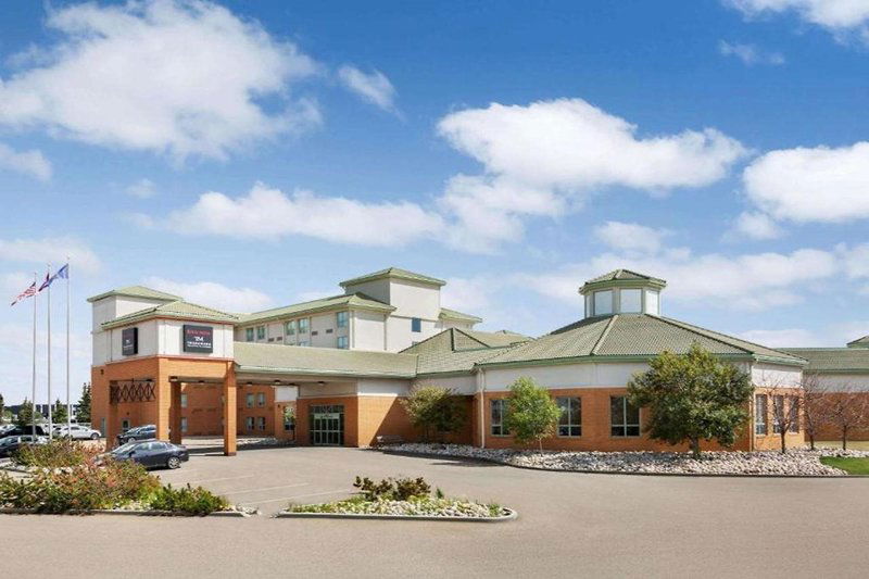 Hotel Royal Hotel Edmonton Airport Trademark Collection By Wyndham