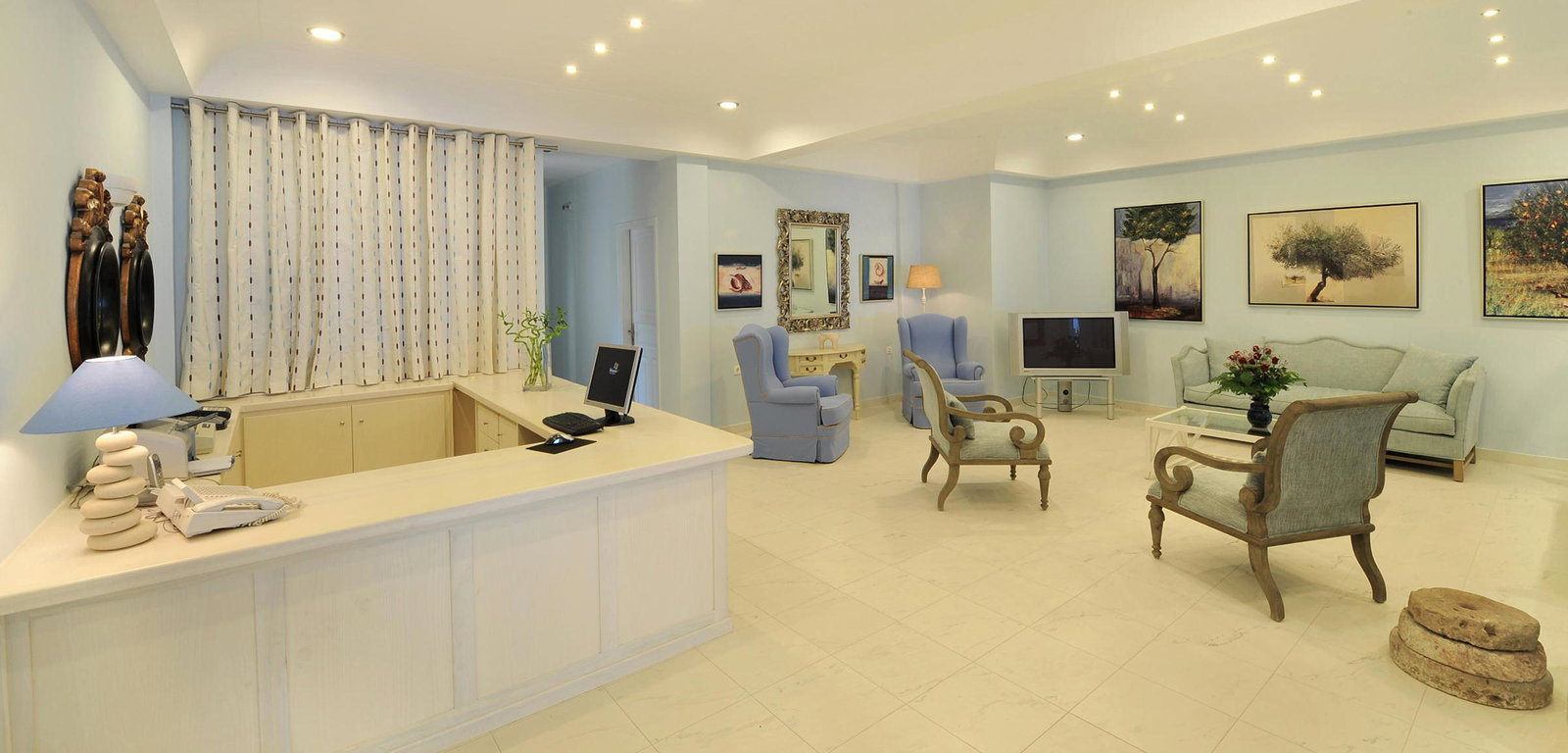 Alesahne Beach Hotel