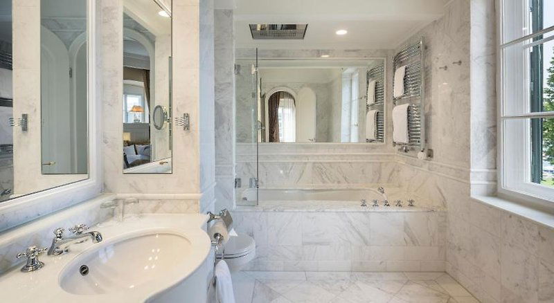 Hotel Falkensteiner Schlosshotel Velden