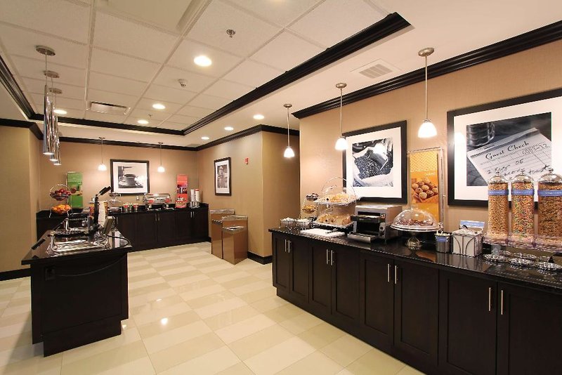 Hotel Hampton Inn & Suites By Hilton St. John's Airport