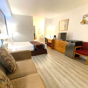 Hotel Super 8 By Wyndham Sicamous cazare Sicamous