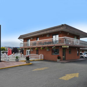 Hotel Canadas Best Value Inn & Suites Vernon cazare Vernon