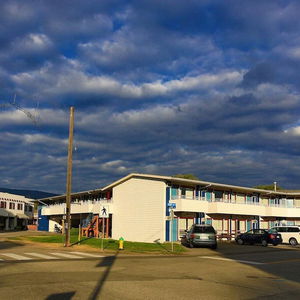 Hotel The Bowmont Motel cazare Penticton