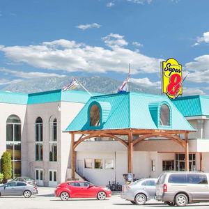 Hotel Super 8 By Wyndham Castlegar Bc cazare Castlegar