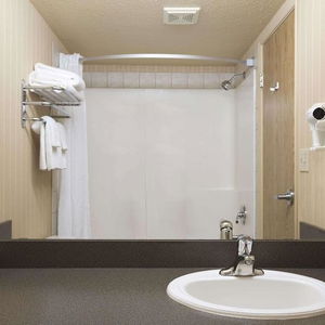 Hotel Super 8 By Wyndham Fort Nelson Bc cazare Fort Nelson