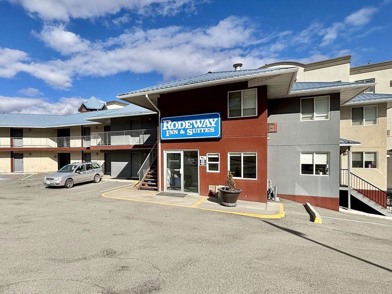 Hotel Rodeway Inn & Suites