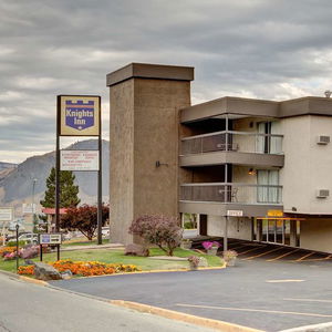 Hotel Knights Inn Kamloops cazare Kamloops