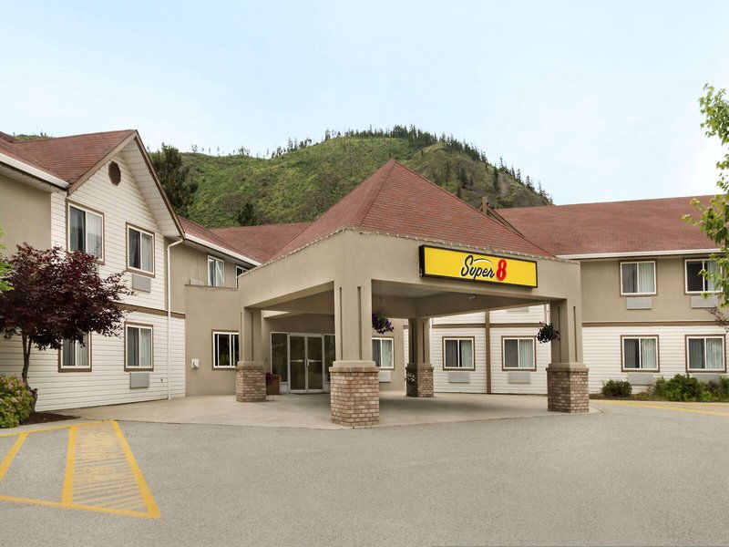 Hotel Super 8 By Wyndham West Kelowna Bc