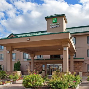 Hotel Holiday Inn Express & Suites Vernon cazare Vernon