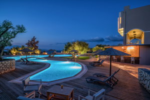 Hotel Elegance Luxury Executive Suites cazare Tragakion