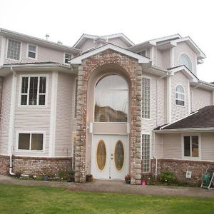 Hotel Eagle Close Executive Bed & Breakfast cazare Prince Rupert