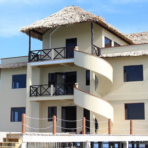 Hotel Lina Point Overwater Resort cazare San Pedro