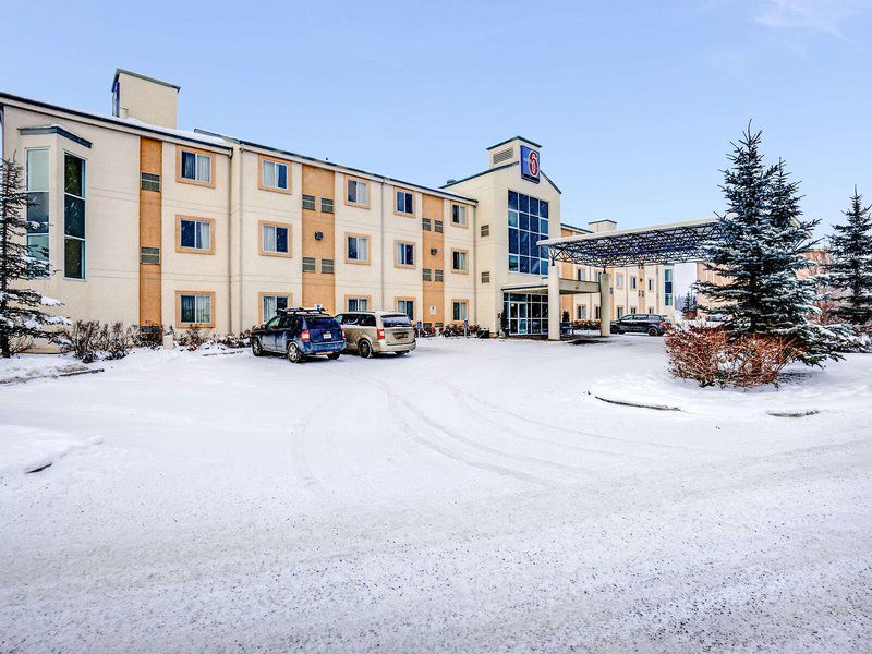 Hotel Motel 6 Red Deer
