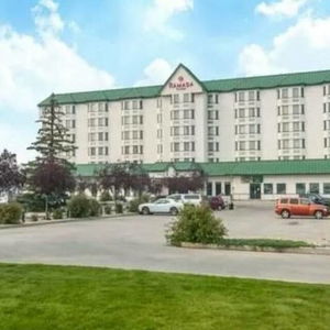 Hotel Riviera Plaza And Conference Centre Calgary Airport cazare Calgary