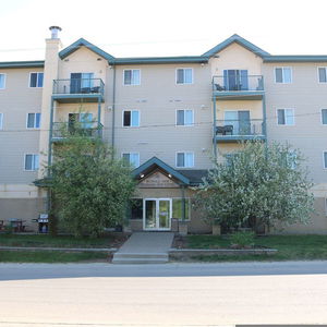 Hotel Nomad Hotel & Suites cazare Fort McMurray