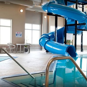 Hotel Paradise Inn & Suites cazare Valleyview
