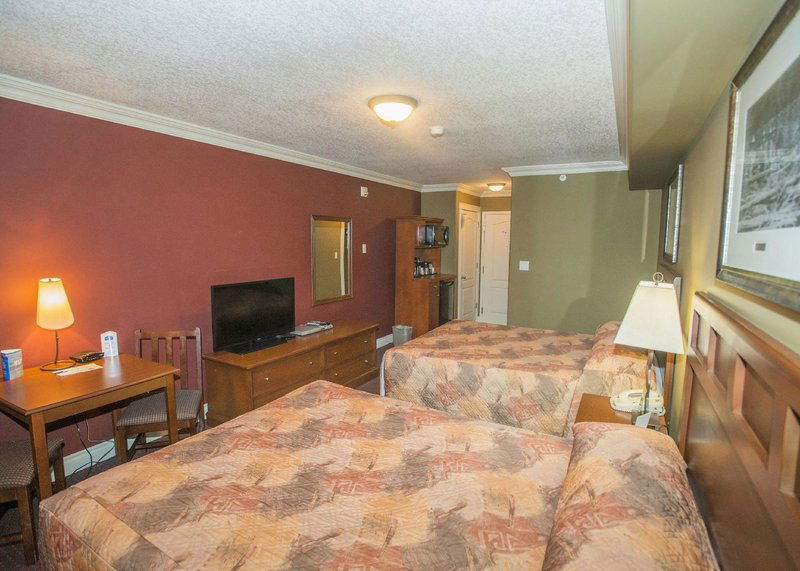 Hotel Lakeview Inn & Suites Edson Airport West