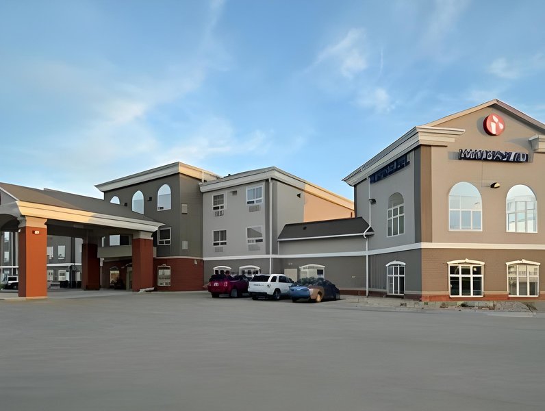 Hotel Ramada By Wyndham Weyburn