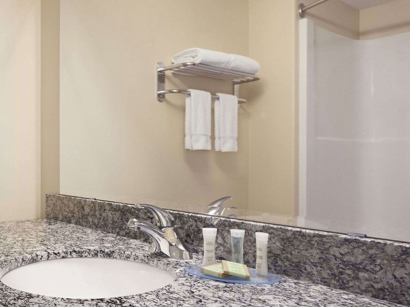 Hotel Super 8 By Wyndham Saskatoon Near Downtown