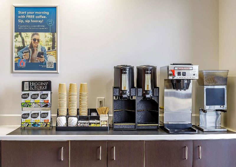 Hotel Motel 6 Swift Current Sk