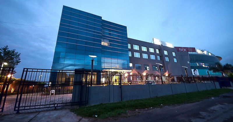 Hotel The Golden Plaza Hotel & Spa, Zirakpur