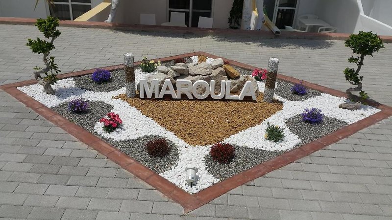 dal travel Maroula Blue Studios And Suites