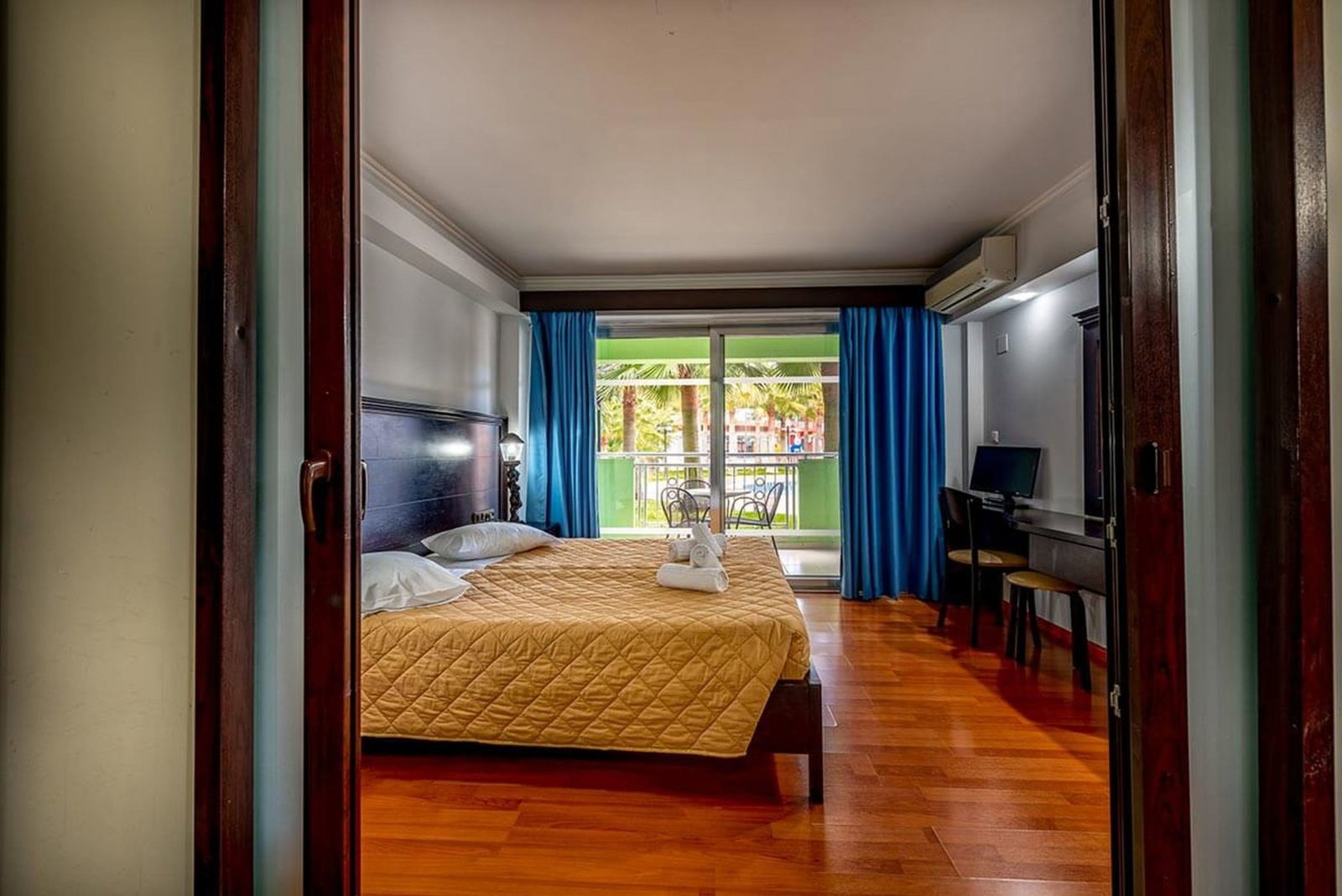 Caretta Beach Holiday Village