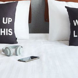 Hotel Moxy The Hague cazare Haga