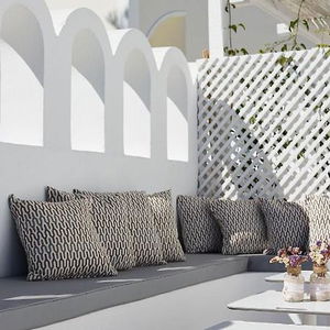 Hotel Loizos Stylish Residences cazare Fira