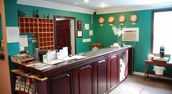Hotel Commons Inn