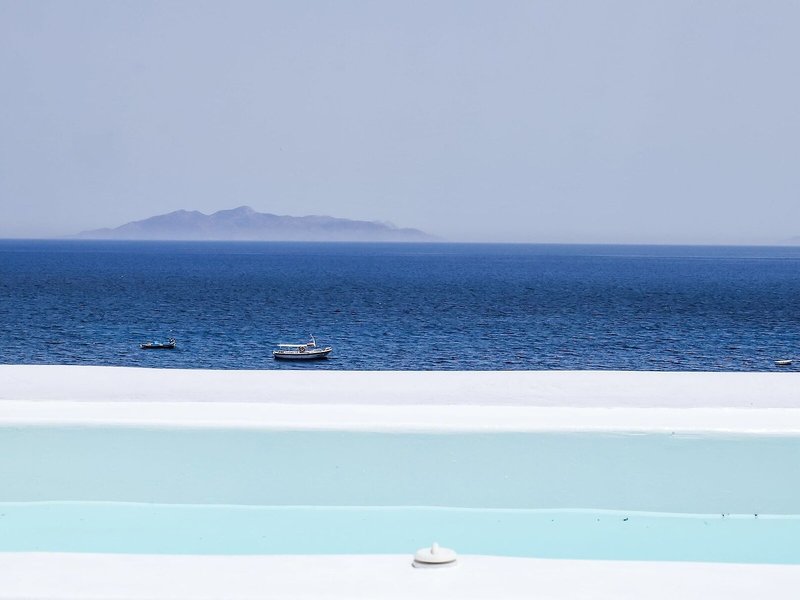 Blue Waves Hotel