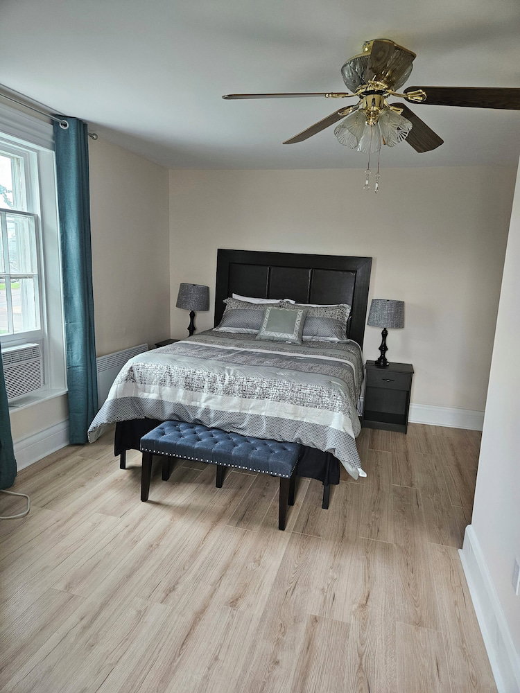 Hotel Sunflower Guest Suites