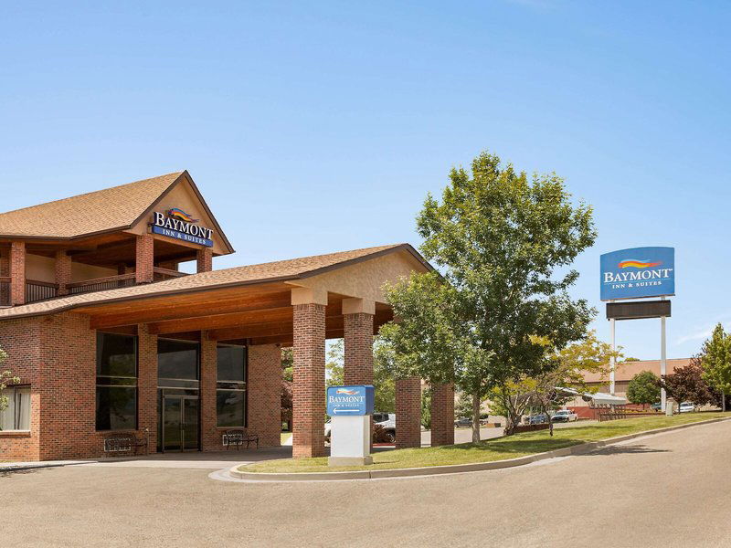 Hotel Baymont By Wyndham Cortez