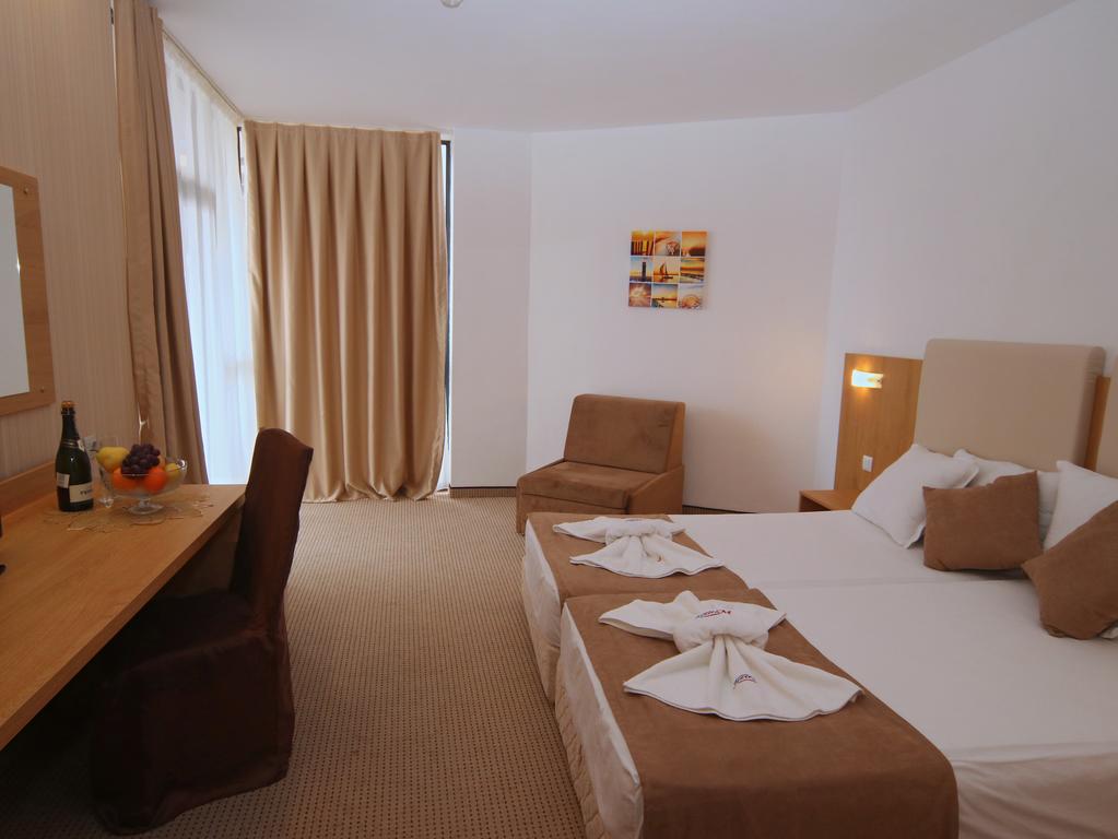 Fiesta M Hotel