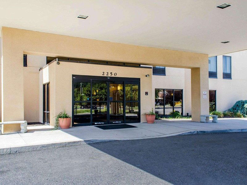Hotel Comfort Inn & Suites