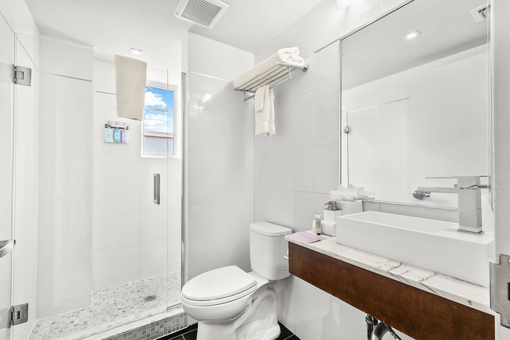 Fairwind Hotel & Suites South Beach