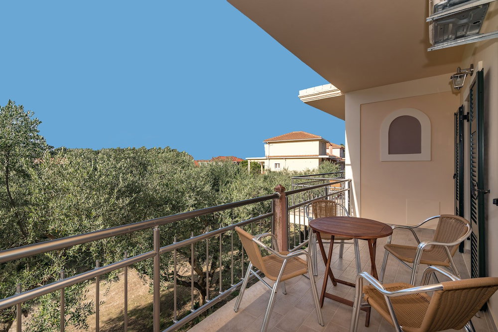 Hotel Allegro Studios & Apartments