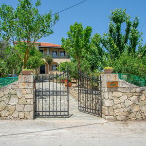 Hotel Casa Tsounis cazare Stavros