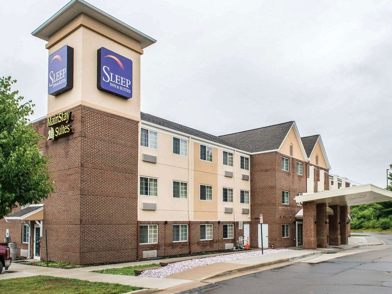 Hotel Sleep Inn & Suites